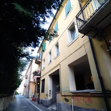 Verona-portavescovo Graziosa Casa Con Balcone * 维罗纳