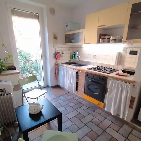Verona-portavescovo Graziosa Casa Con Balcone ヴェローナ