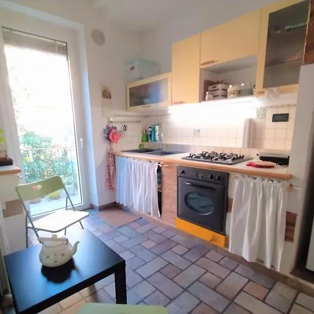 Verona-portavescovo Graziosa Casa Con Balcone アパート ヴェローナ