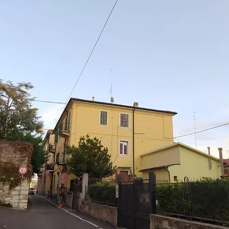 Verona-portavescovo Graziosa Casa Con Balcone *